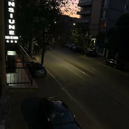 Konukevi Casa De David Bükreş
